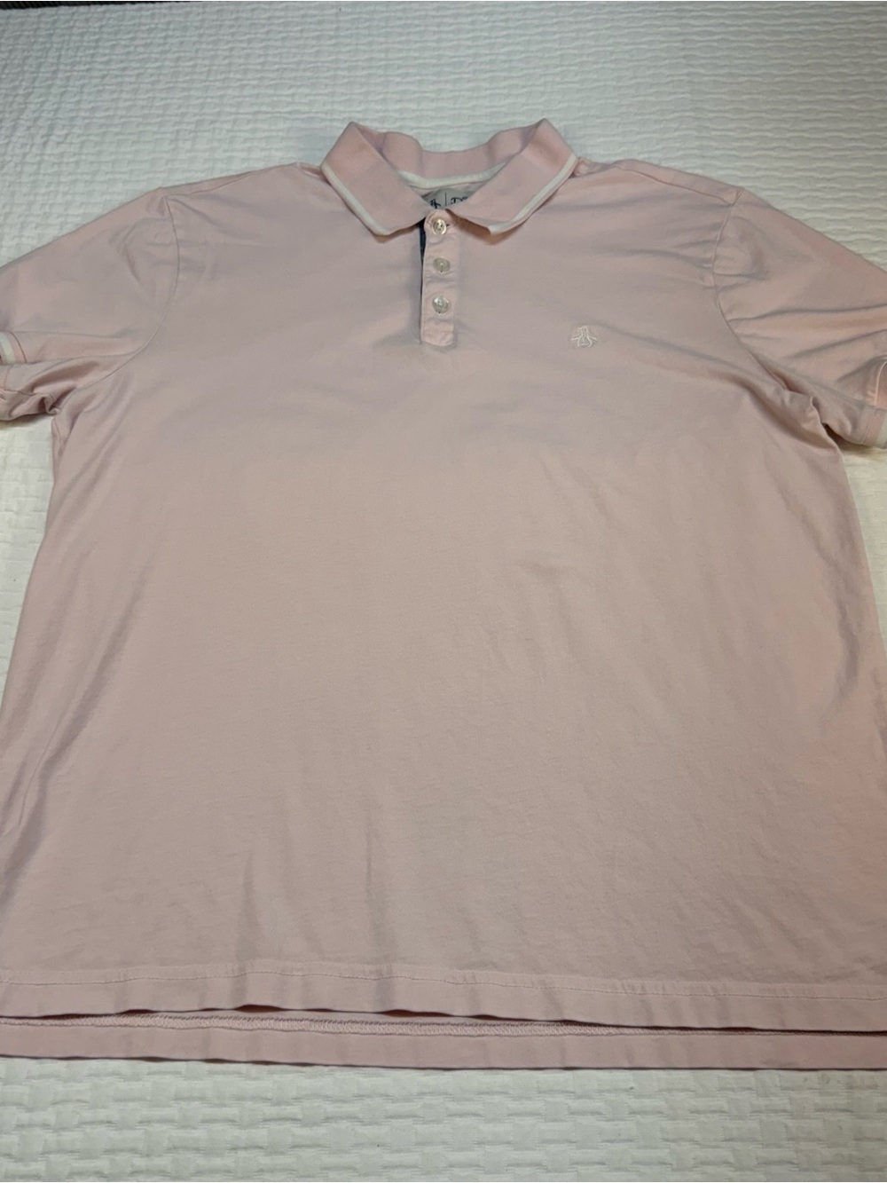 Penguin Munsingwear Women’s Pink Polo Shirt Size Medium (as is) hole in picture